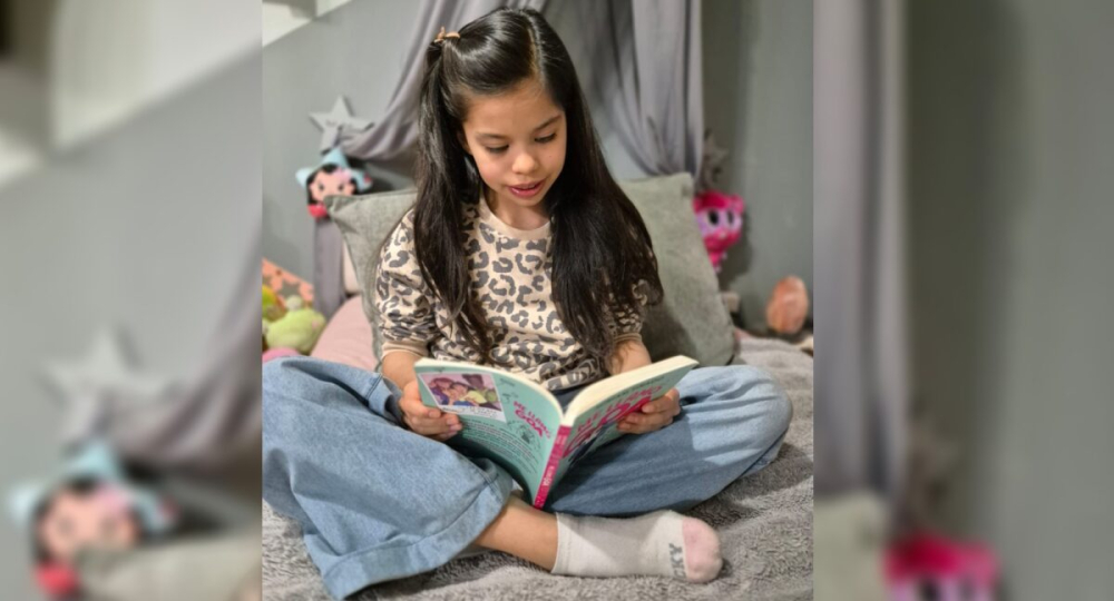 María Isidora, la pequeña booktoker leonpradina